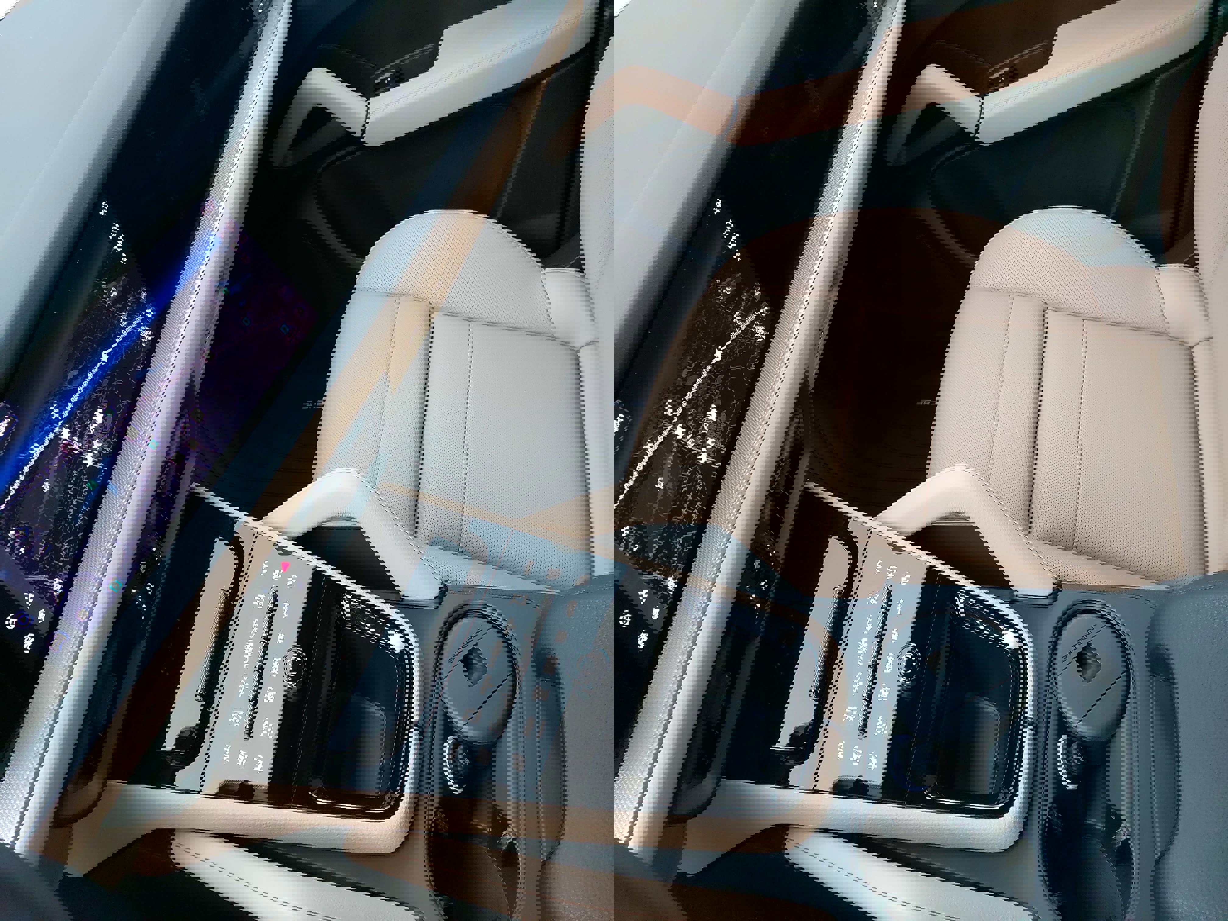 Certified 2025 Porsche Cayenne S image 27