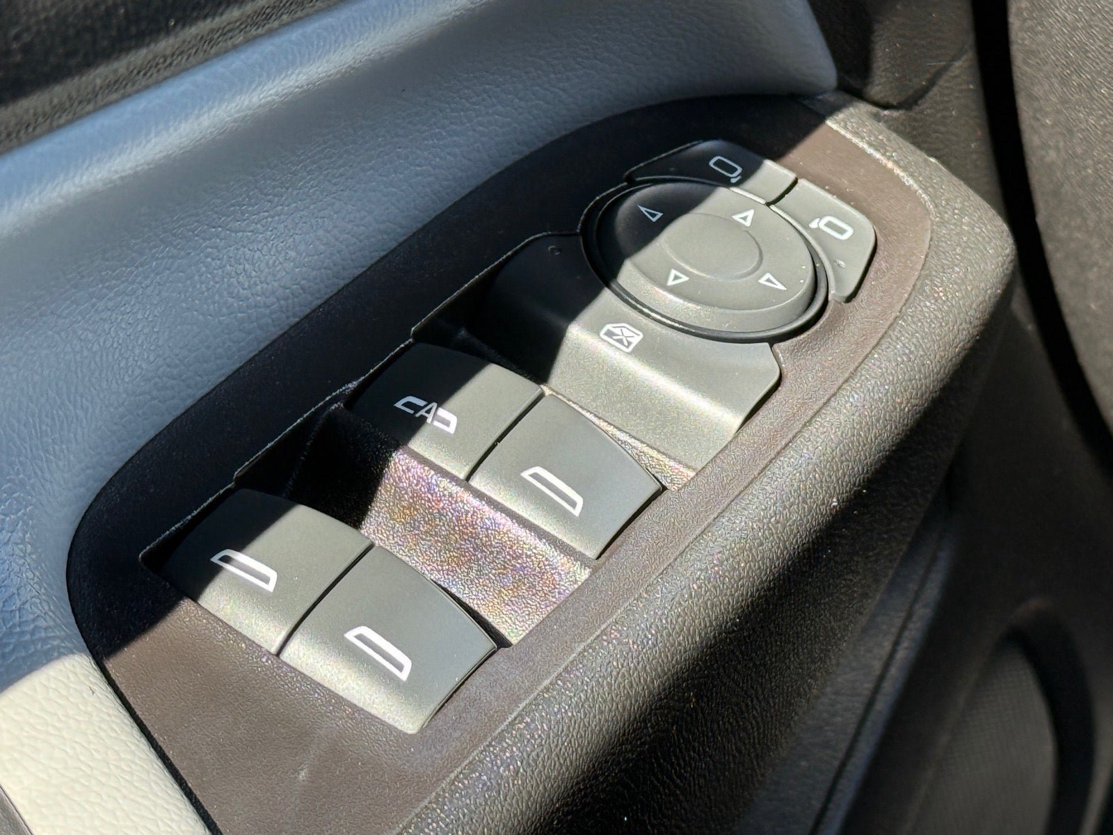 Used 2019 Chevrolet Equinox LS w/ LS Convenience Package FWD image 18