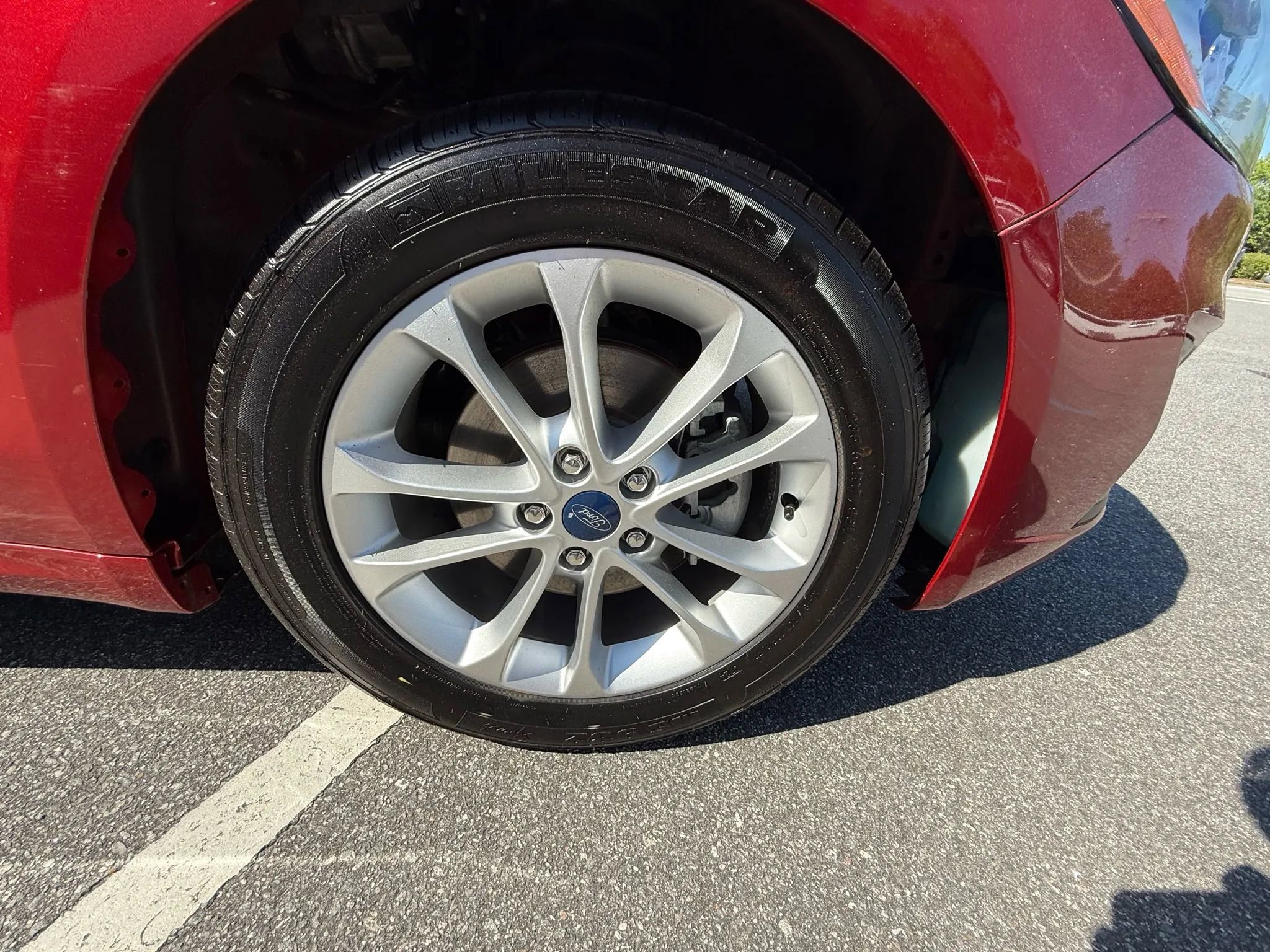 Used 2020 Ford Fusion SE image 12