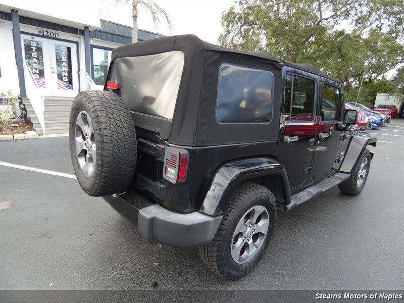Used 2017 Jeep Wrangler Unlimited Sahara w/ Connectivity Group AWD/4WD image 11