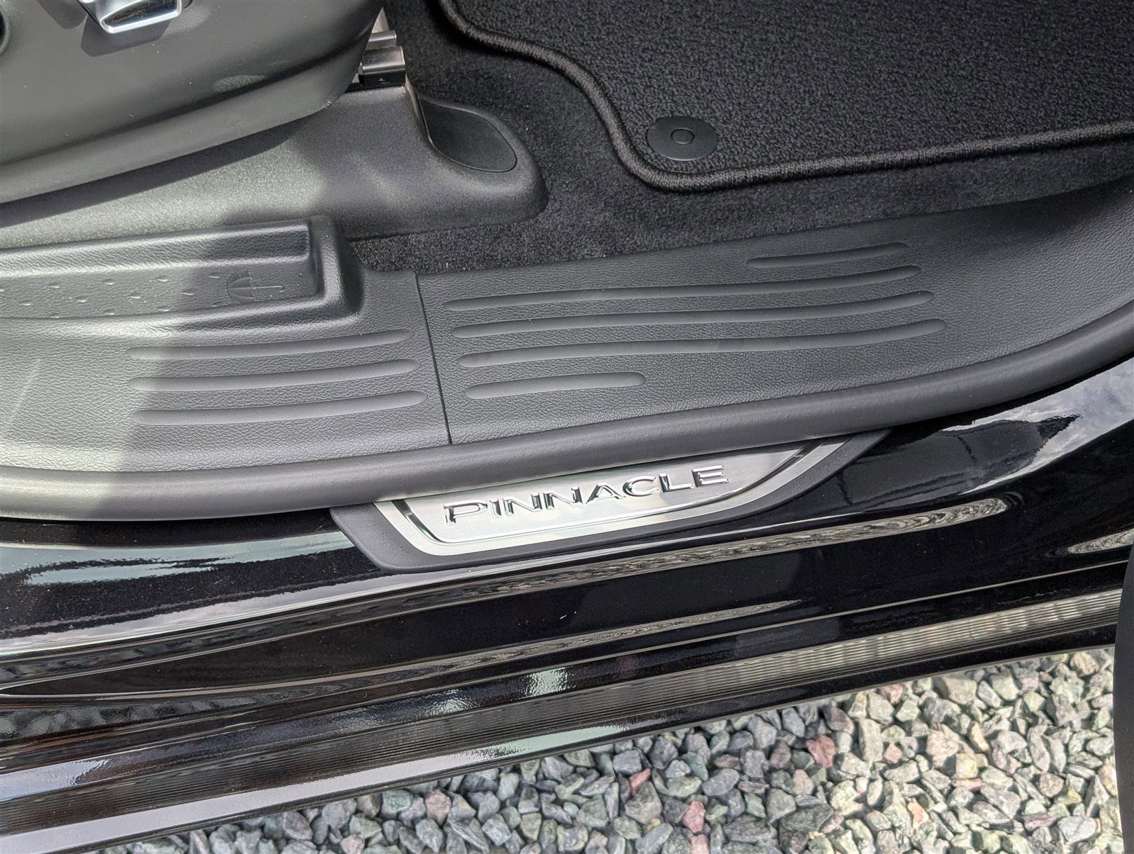 New 2026 Chrysler Pacifica Pinnacle image 6