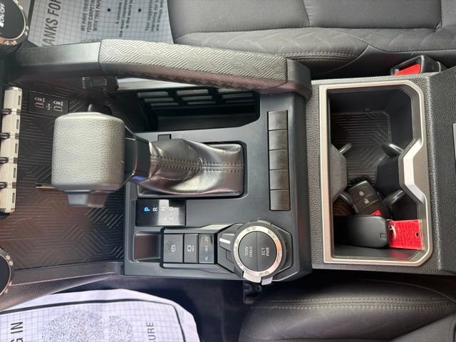 Used 2025 Toyota Tacoma SR5 AWD/4WD image 18
