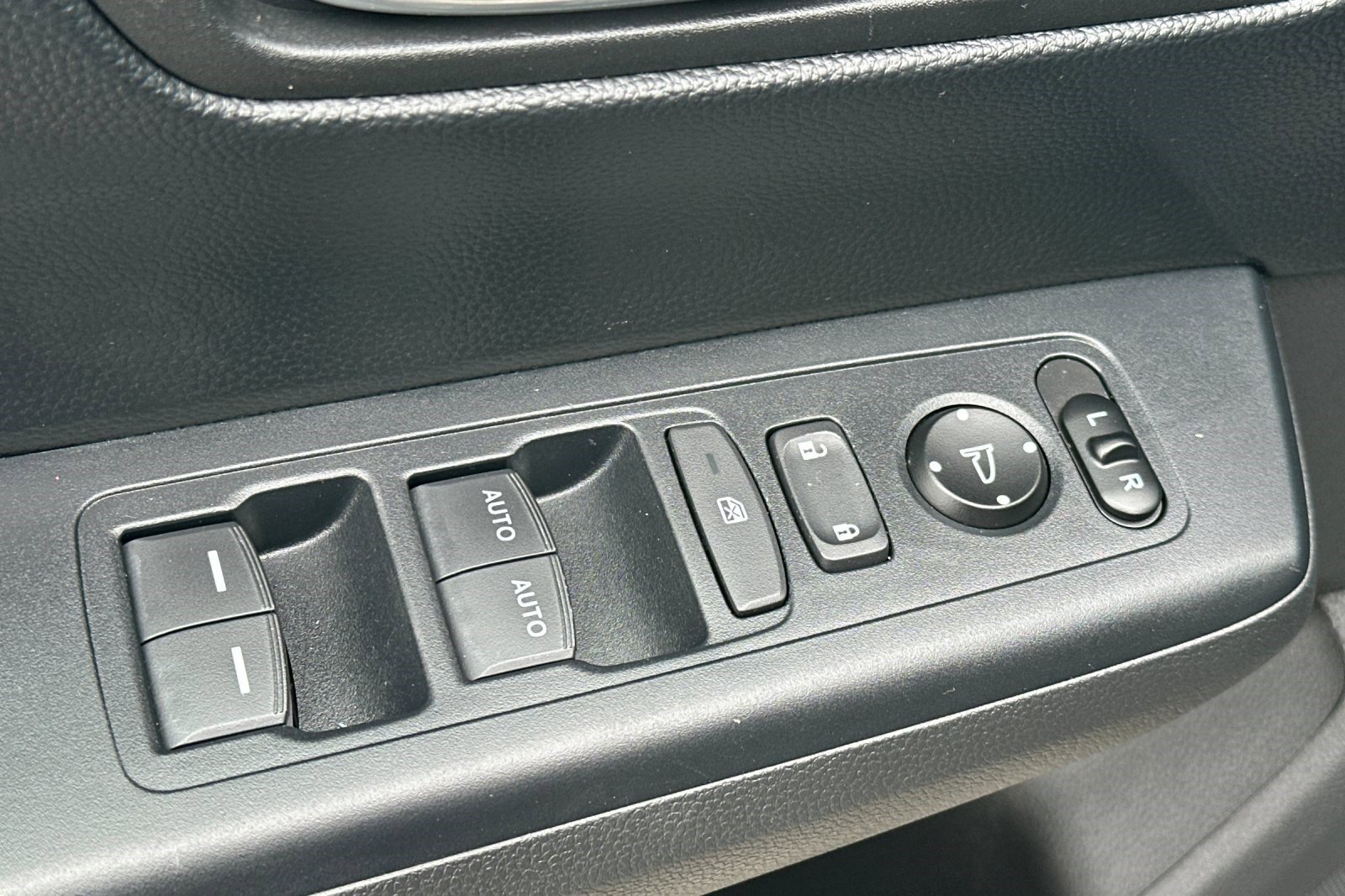 Used 2024 Honda CR-V Sport image 13