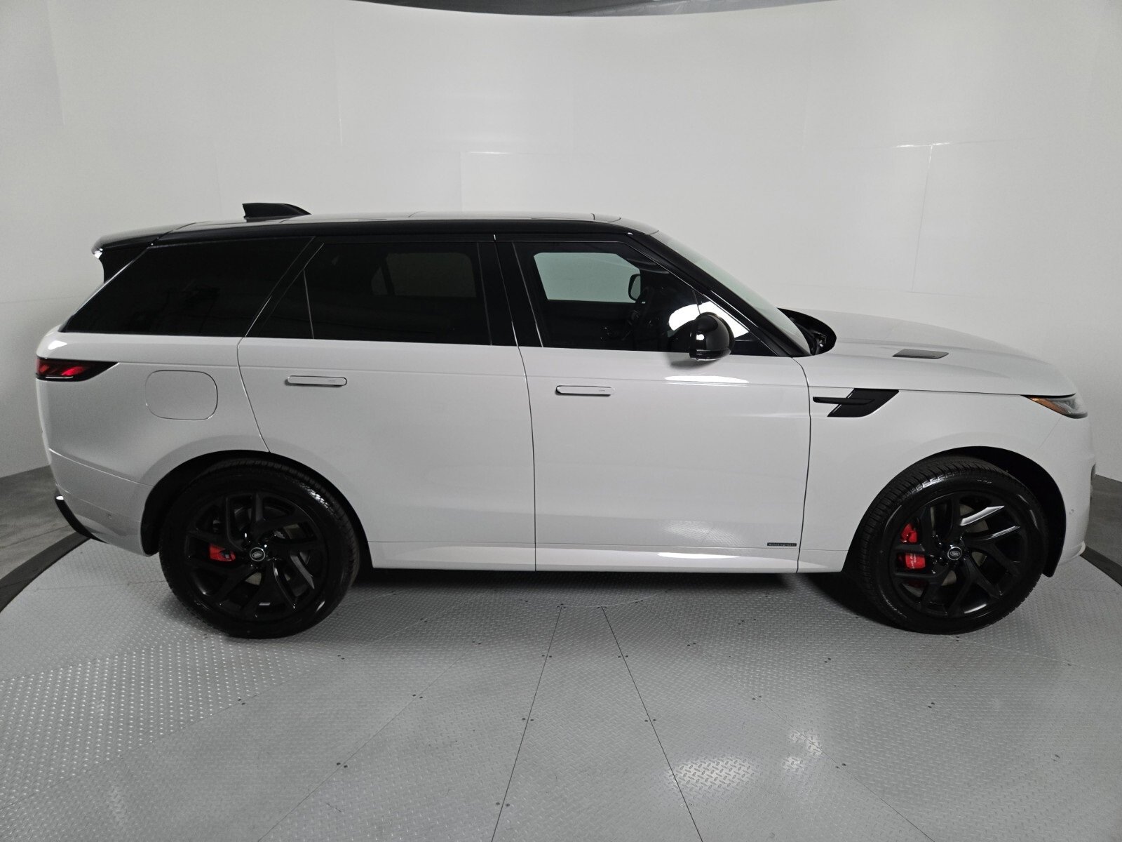 New 2025 Land Rover Range Rover Sport Autobiography image 16