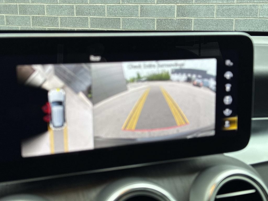 Used 2022 Mercedes-Benz GLC 300 4MATIC image 24