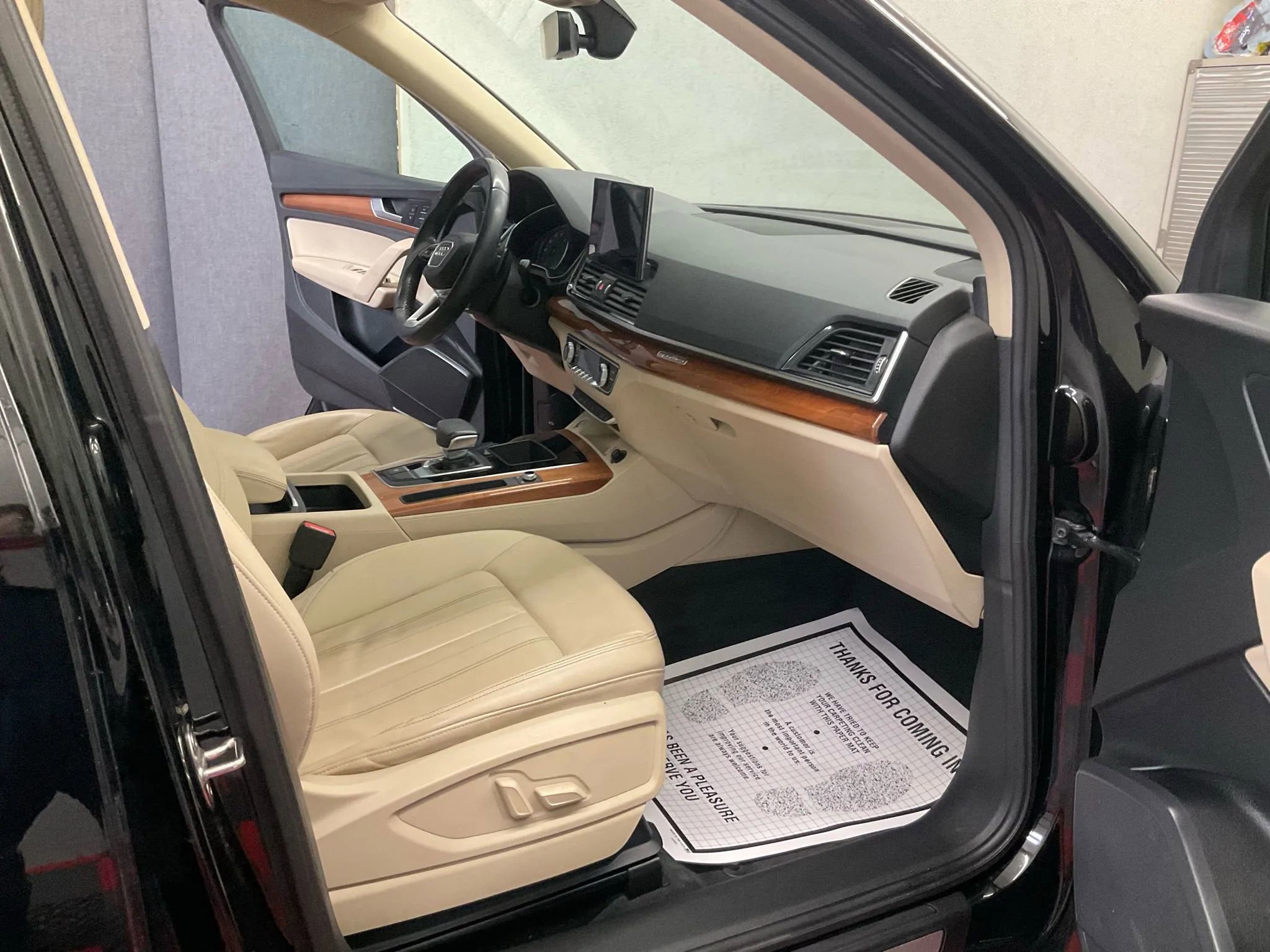 Used 2021 Audi Q5 2.0T Premium w/ Convenience Package image 11