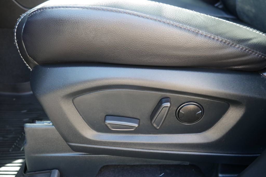 Used 2024 Ford Explorer ST w/ Equipment Group 401A AWD/4WD image 22
