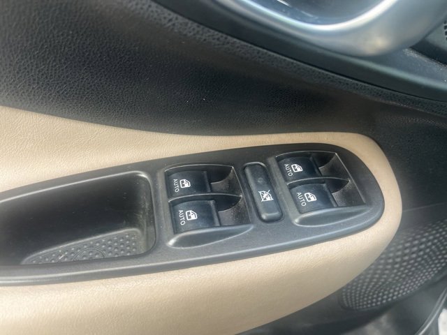 Used 2014 FIAT 500L Lounge image 11