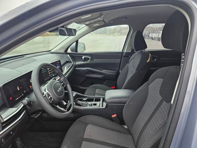 Used 2024 Kia Sorento LX image 9