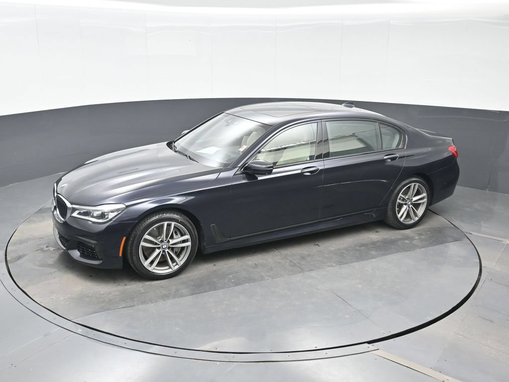 Used 2018 BMW 750i xDrive AWD/4WD image 20