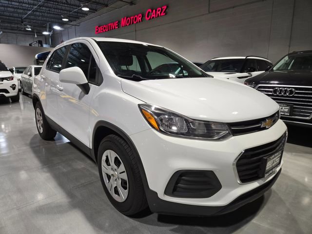 Used 2017 Chevrolet Trax LS image 1