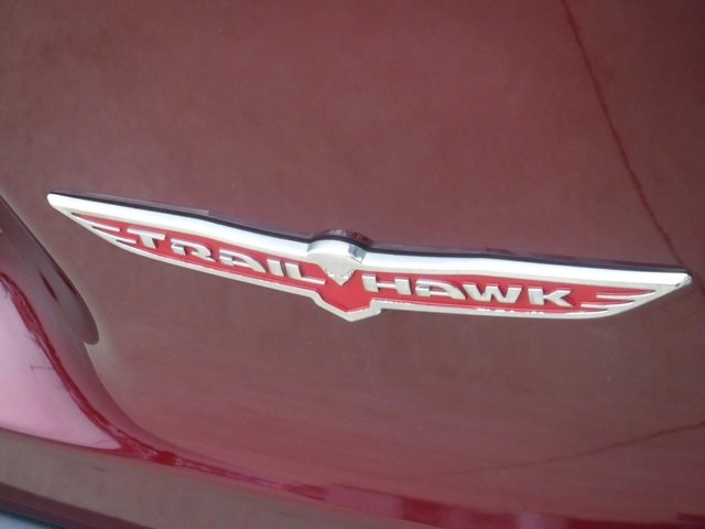 Used 2020 Jeep Cherokee Trailhawk w/ Cold Weather Group image 8