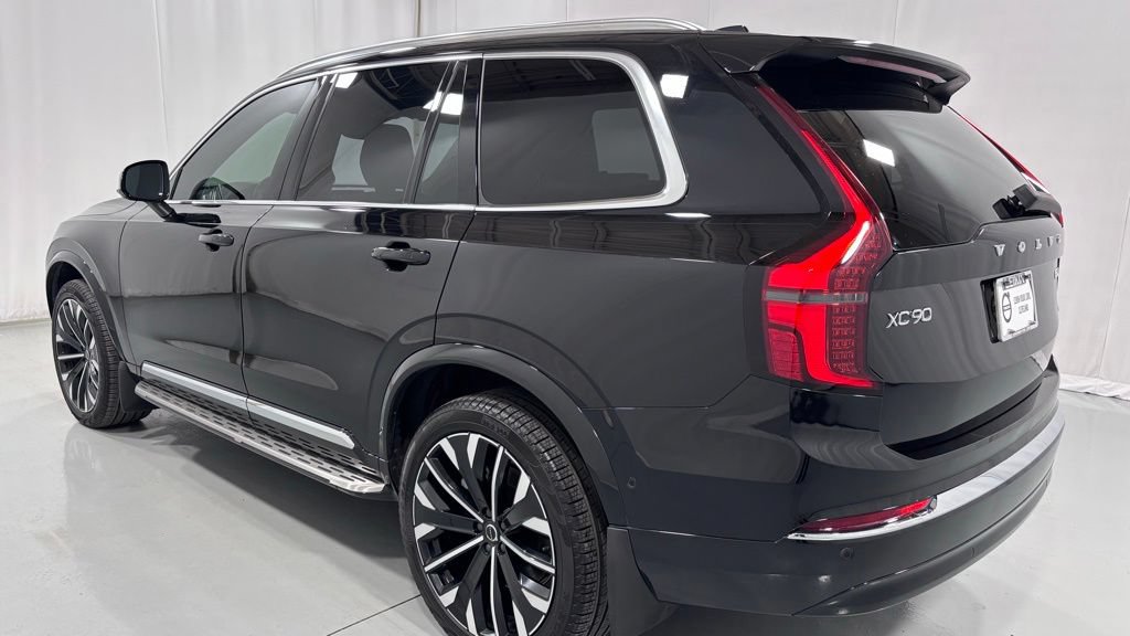 Certified 2025 Volvo XC90 B5 Plus AWD/4WD image 8