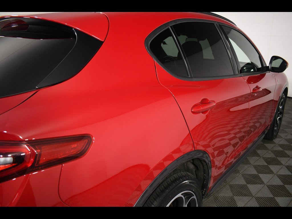 Used 2022 Alfa Romeo Stelvio Ti image 19