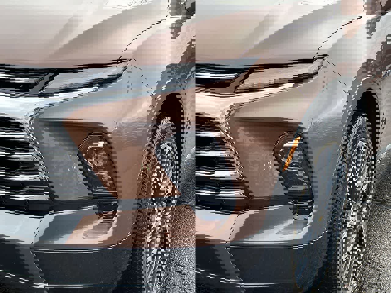 Used 2023 Chevrolet Blazer Premier image 38