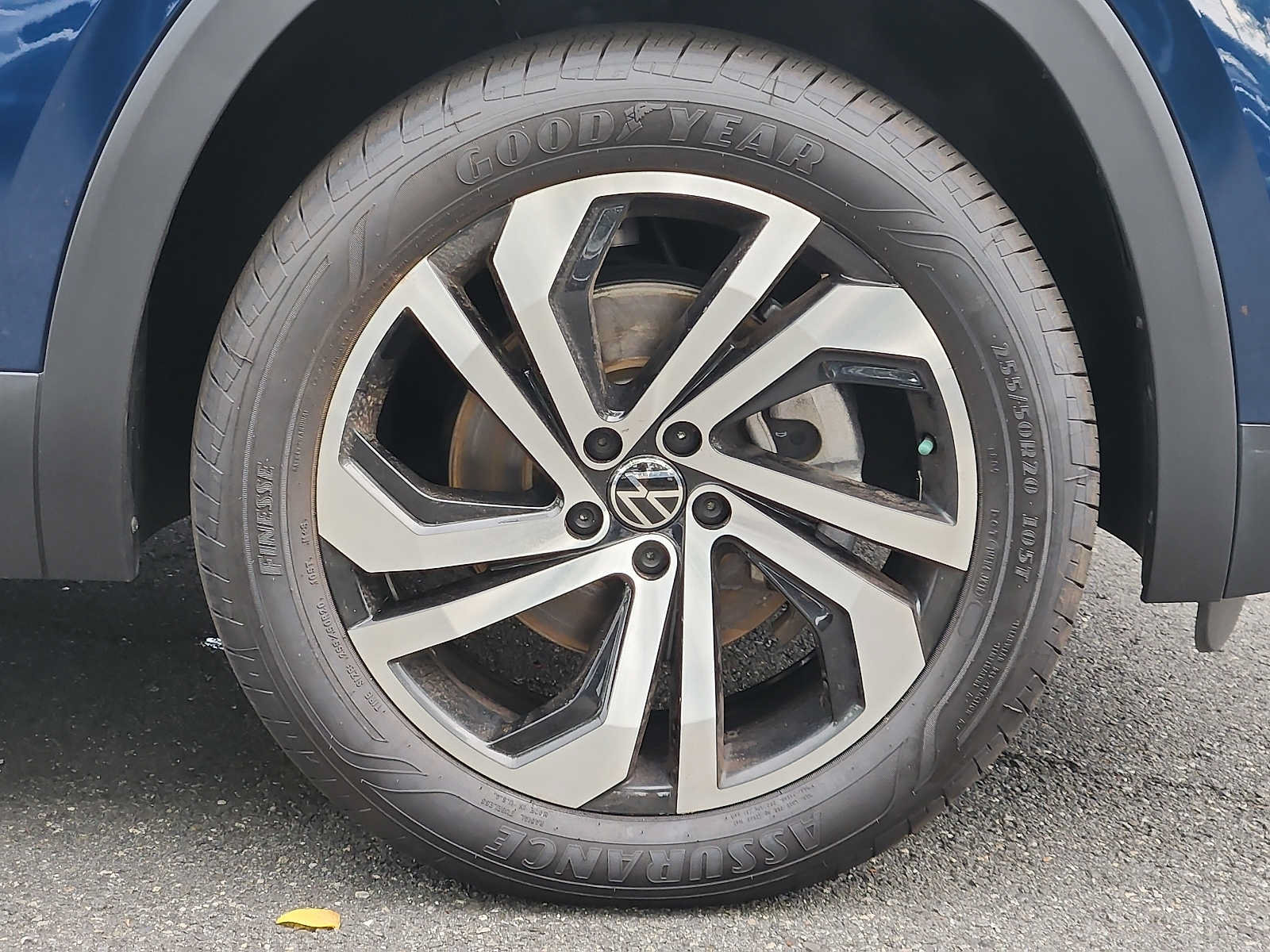 Used 2023 Volkswagen Atlas SEL AWD/4WD image 8