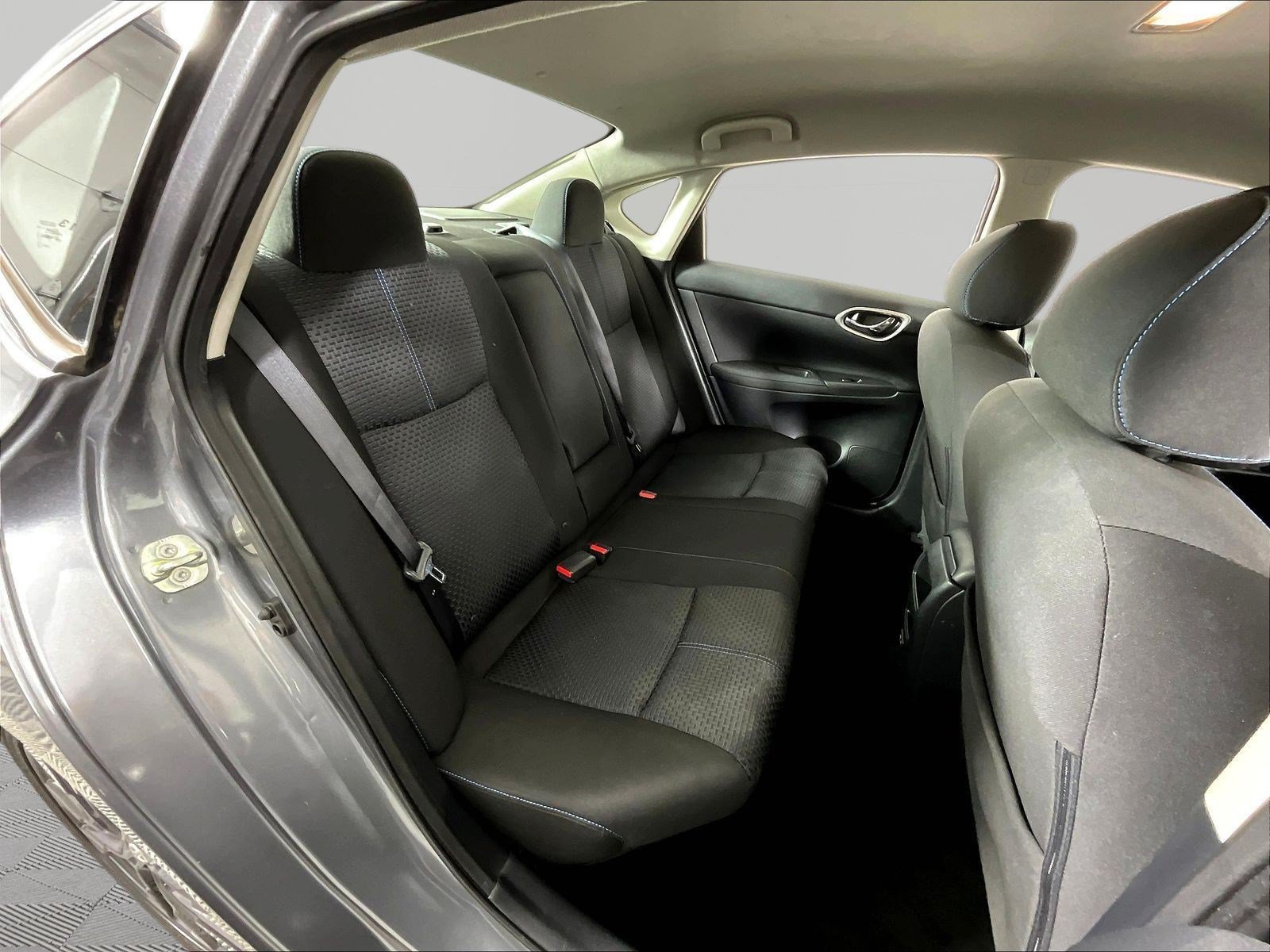 Used 2017 Nissan Sentra SR w/ Driver's Assist Package FWD image 25