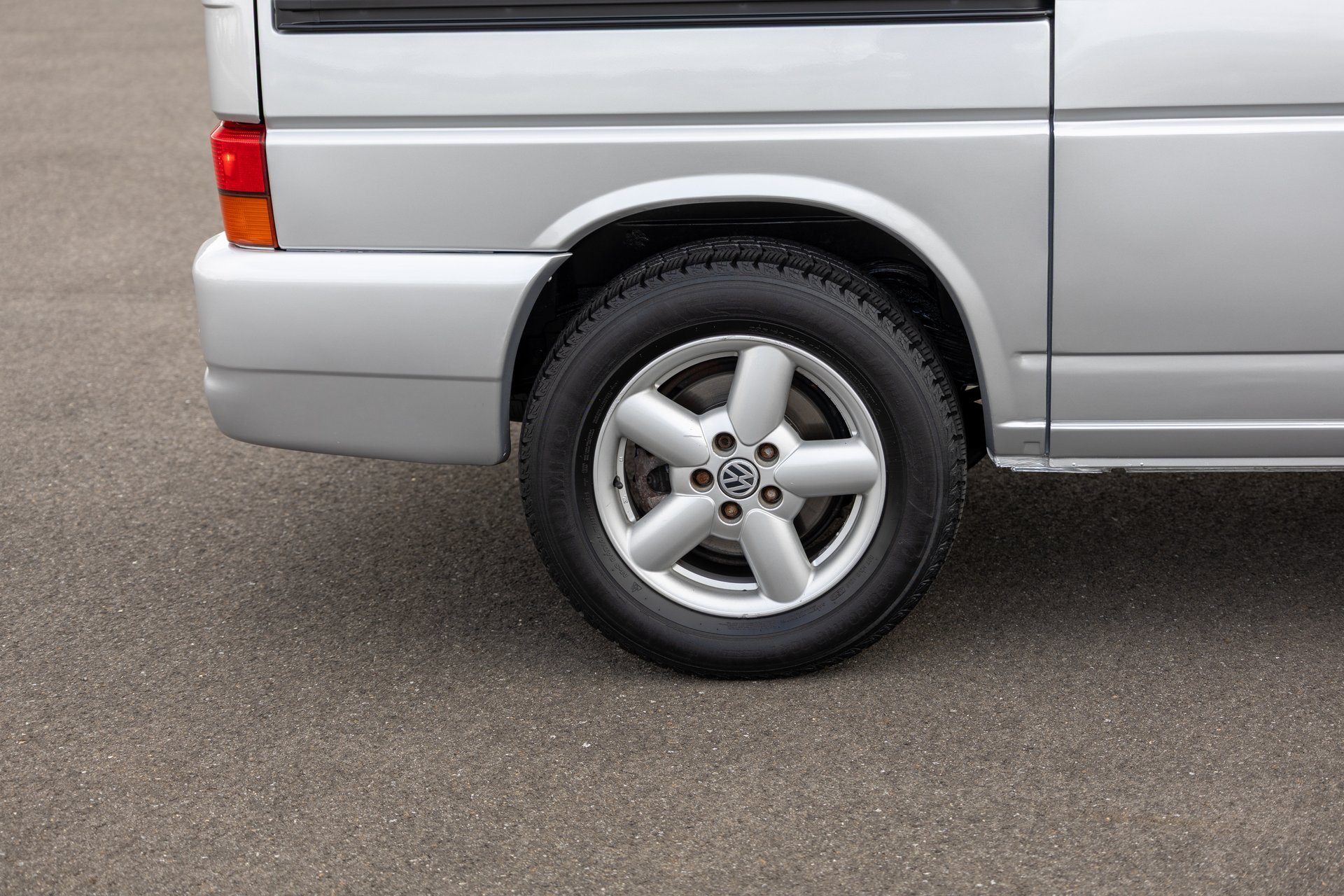 Used 2002 Volkswagen Eurovan MV FWD image 33