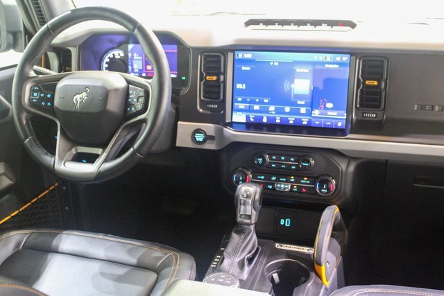 Used 2022 Ford Bronco Badlands w/ Sasquatch Package image 13