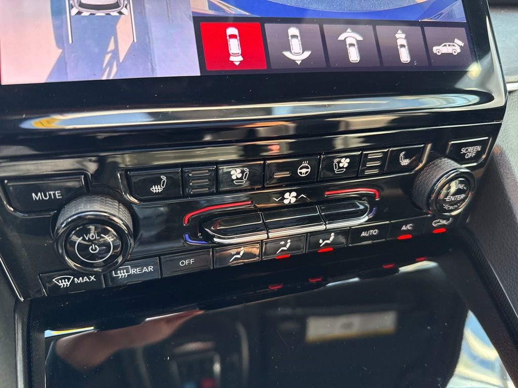 Used 2024 Jeep Grand Cherokee L Limited w/ Luxury Tech Group II image 24