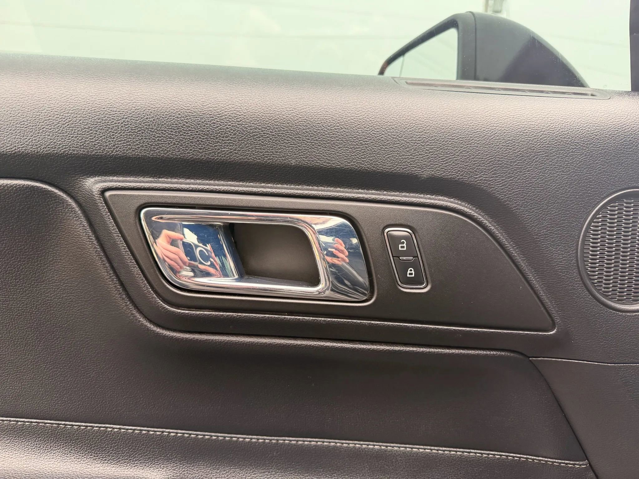 Used 2015 Ford Mustang GT Premium image 10