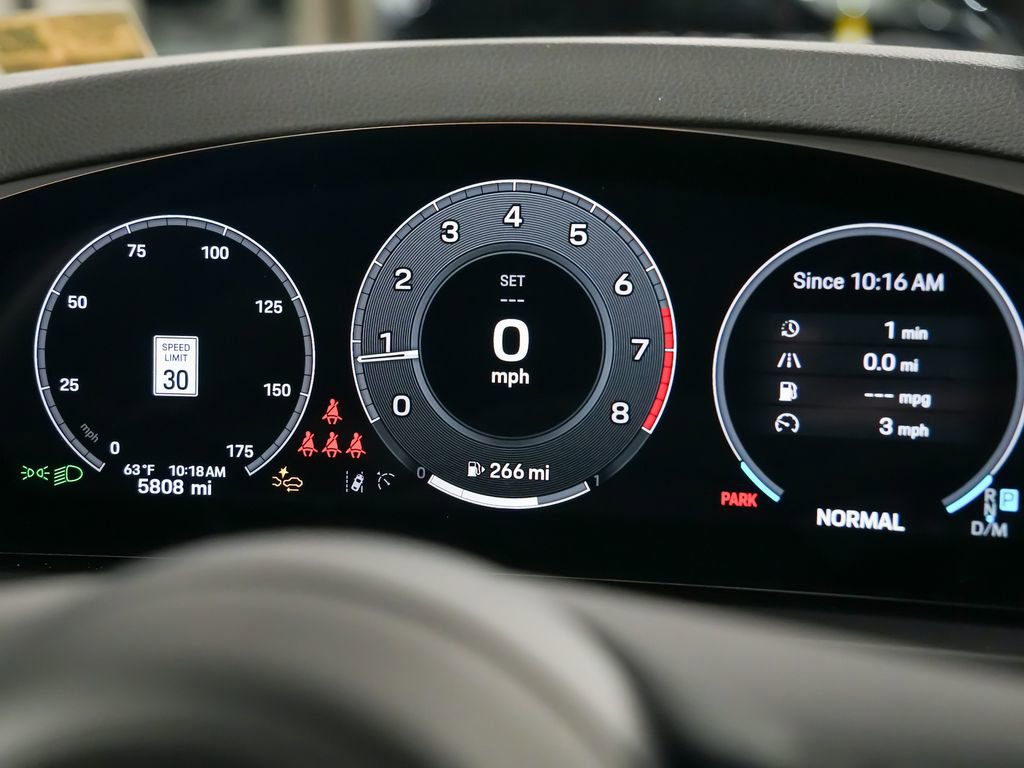 Used 2025 Porsche Cayenne Coupe AWD/4WD image 26