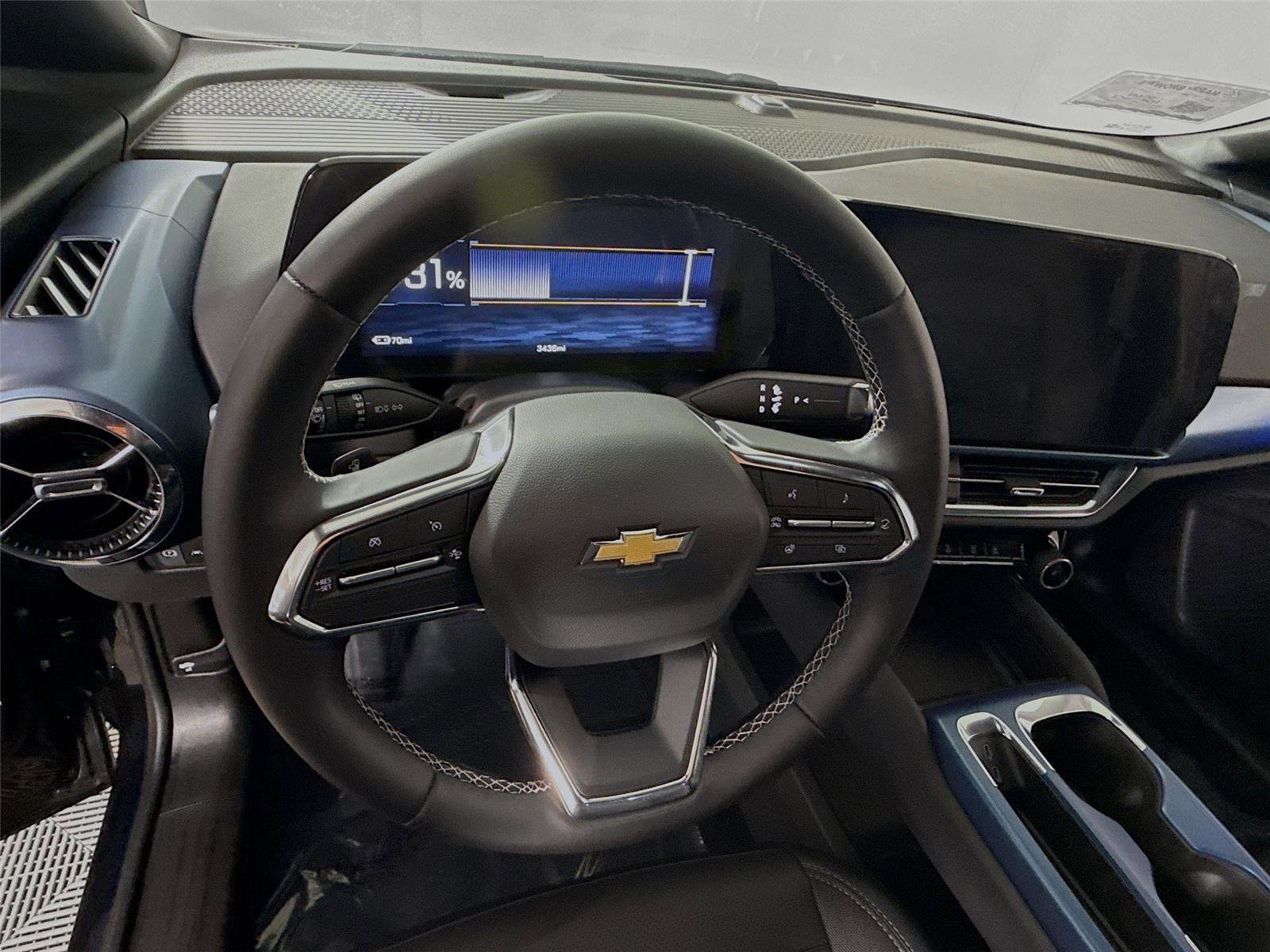 New 2026 Chevrolet Equinox EV LT image 6