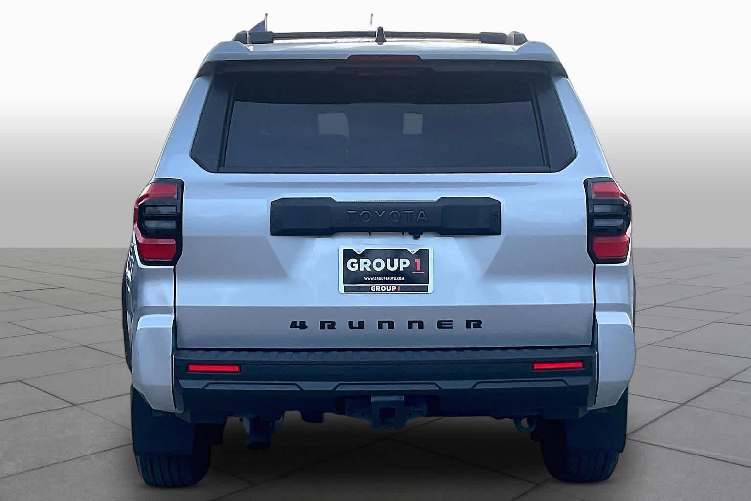 Used 2025 Toyota 4Runner SR5 AWD/4WD image 5