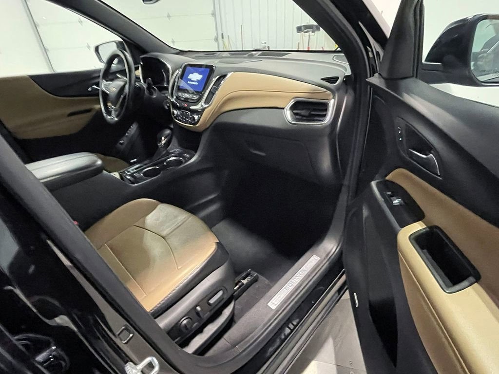 Used 2023 Chevrolet Equinox Premier AWD/4WD image 28