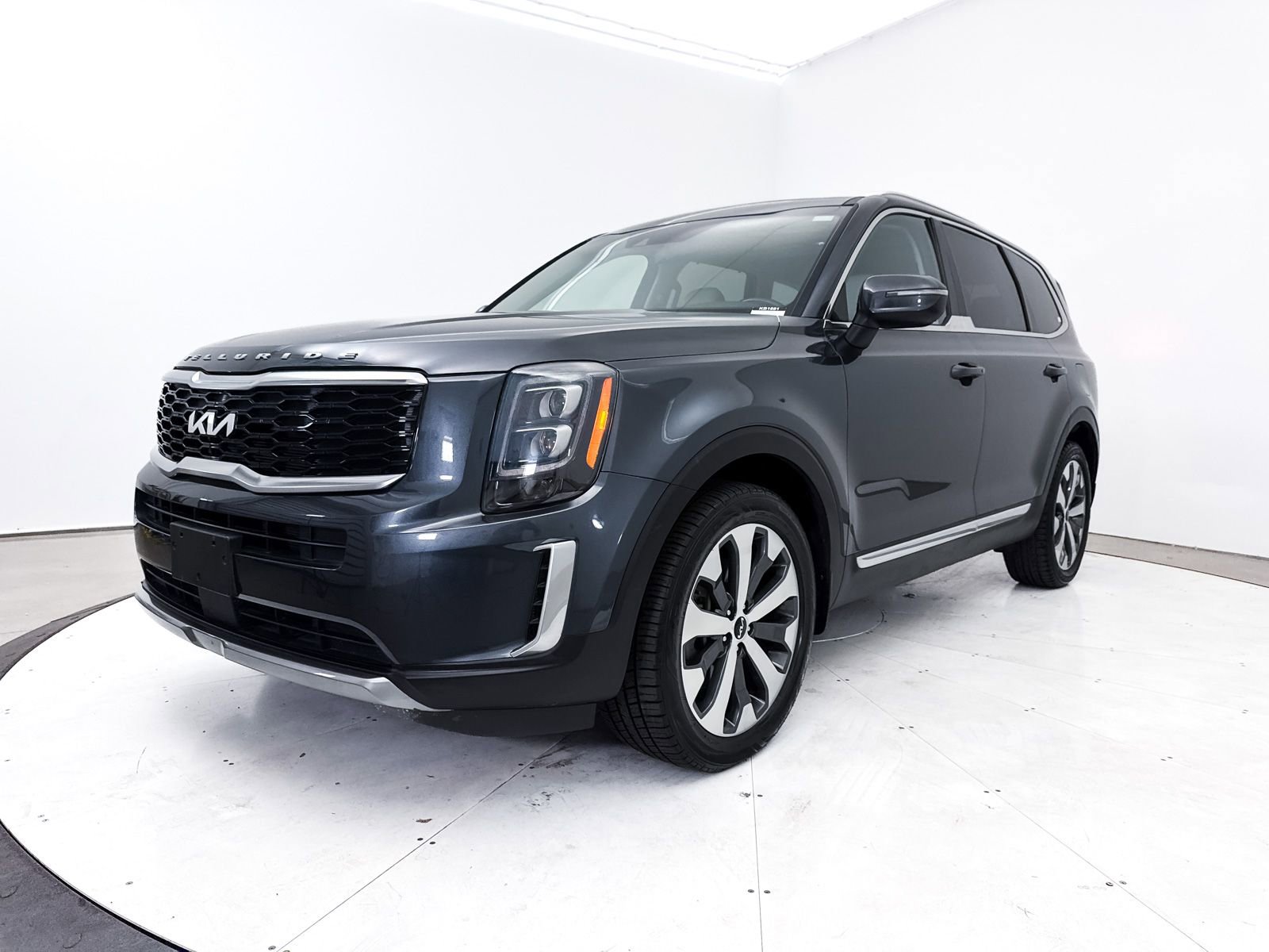 Used 2022 Kia Telluride EX w/ EX Premium Package image 15