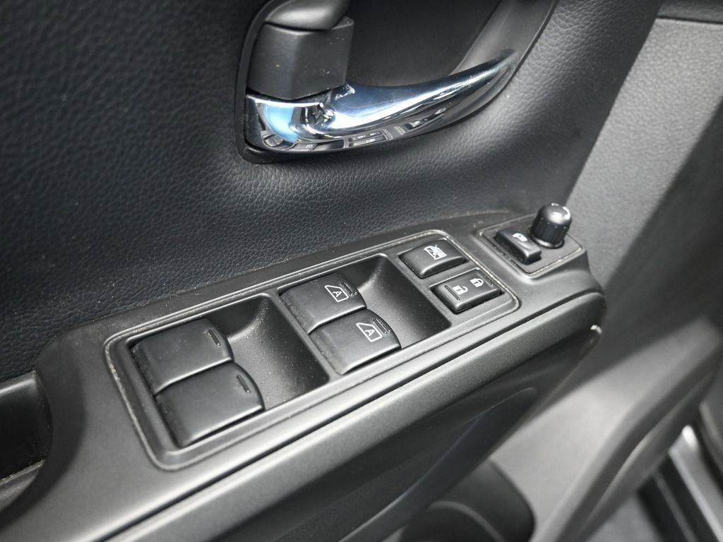 Used 2021 Nissan Titan PRO-4X w/ Pro-4x Convenience Package image 7