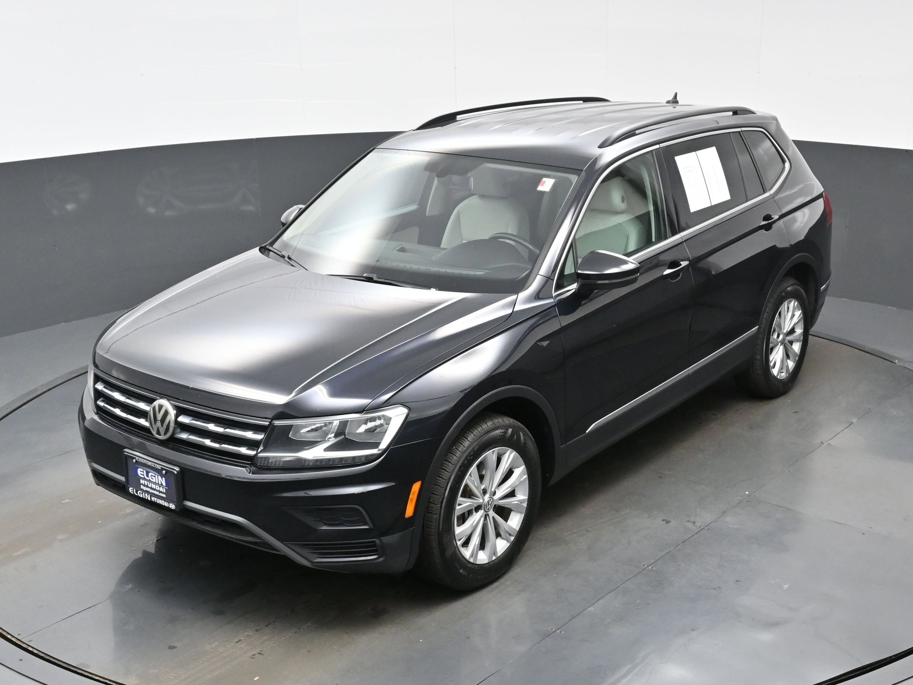 Used 2018 Volkswagen Tiguan SE image 33