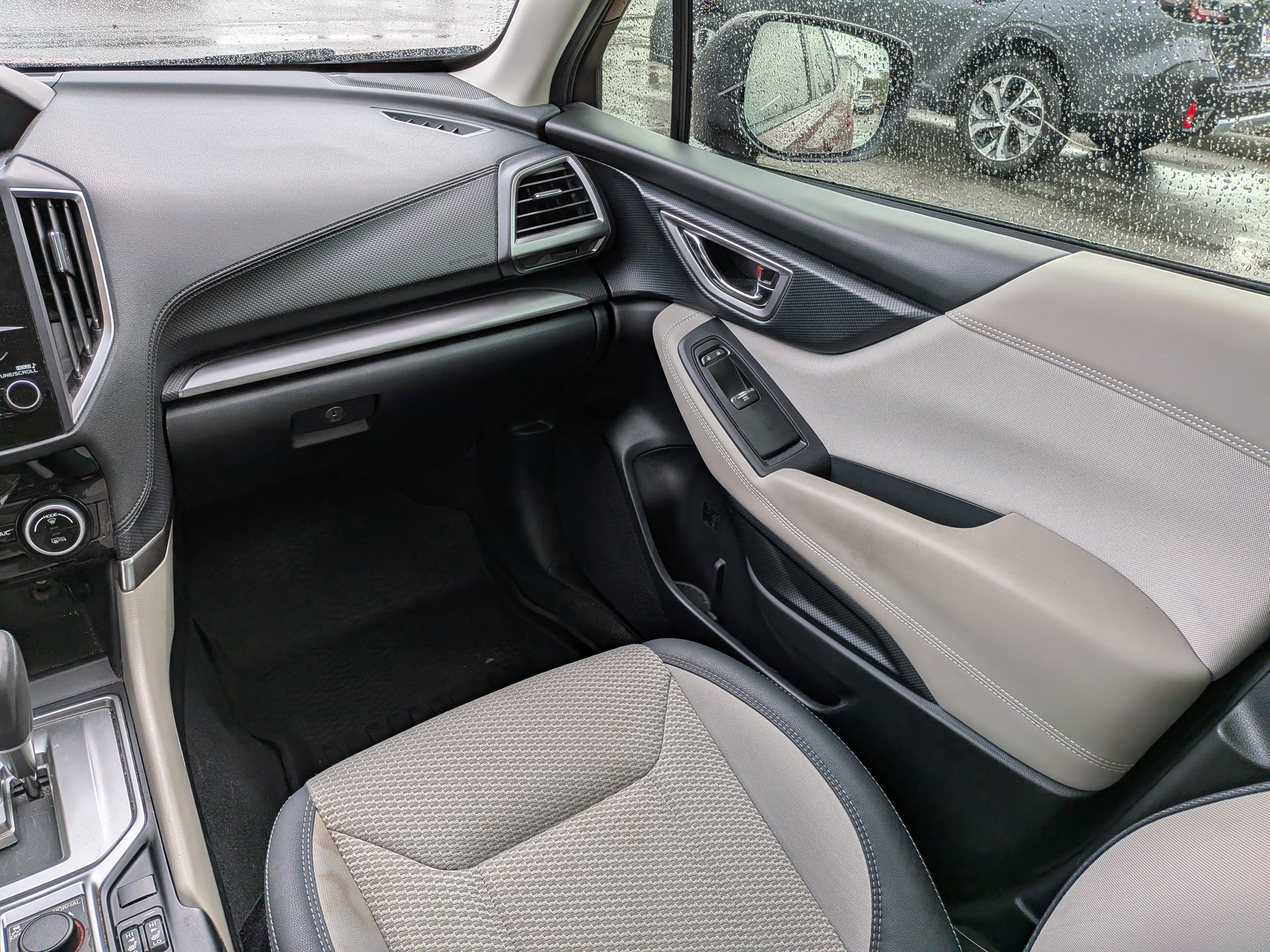 Used 2019 Subaru Forester Premium AWD/4WD image 17