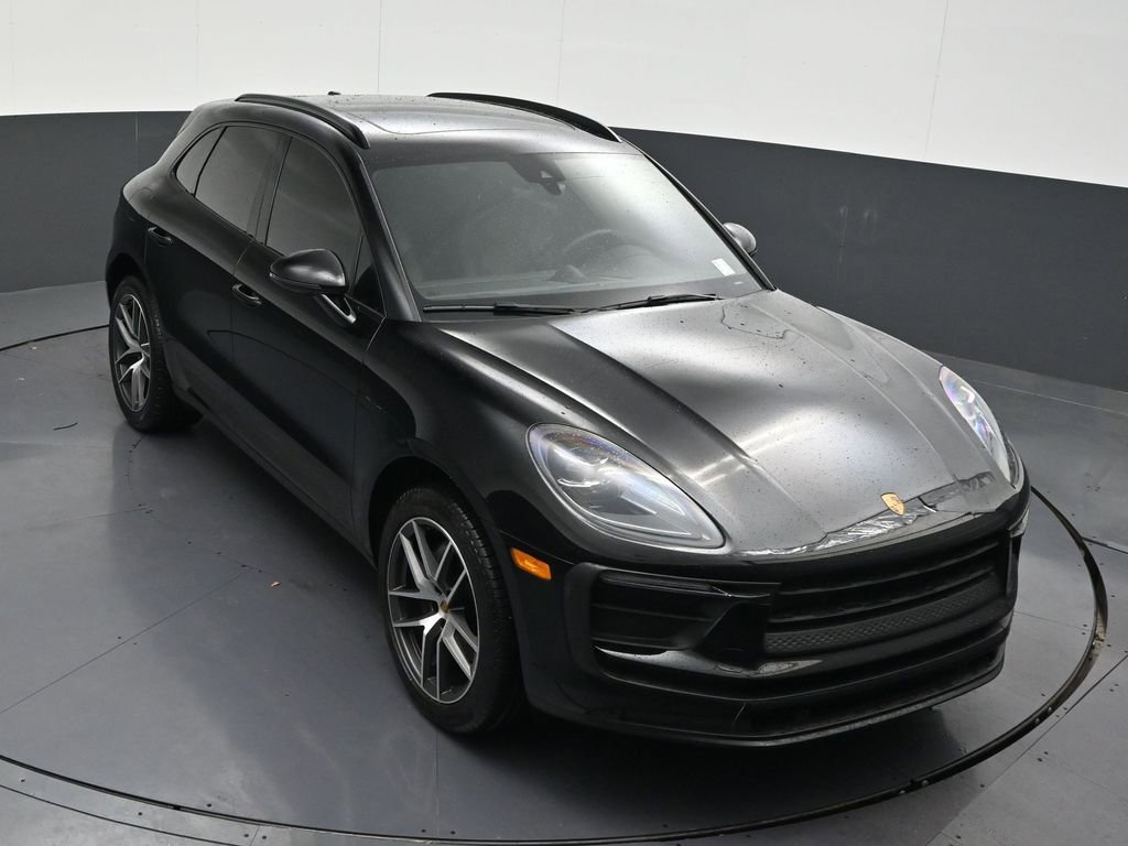 Used 2022 Porsche Macan AWD/4WD image 23