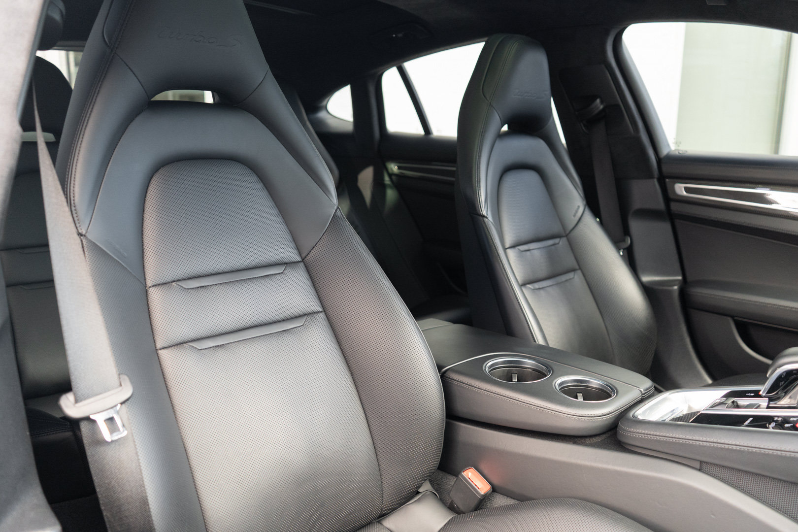 Used 2018 Porsche Panamera Turbo S AWD/4WD image 46