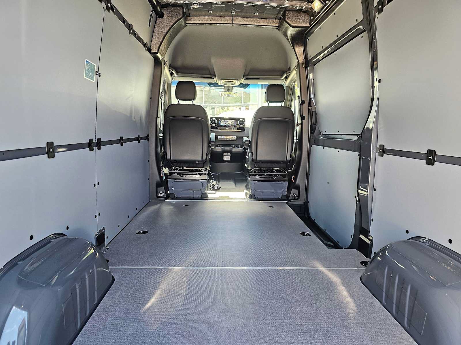 New 2026 Mercedes-Benz Sprinter 2500 image 18