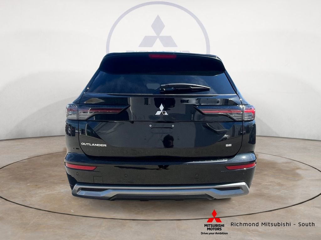 New 2026 Mitsubishi Outlander SE FWD image 4