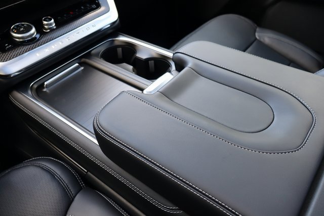 New 2025 Ford Expedition Max Platinum w/ Stealth Performance Package image 30
