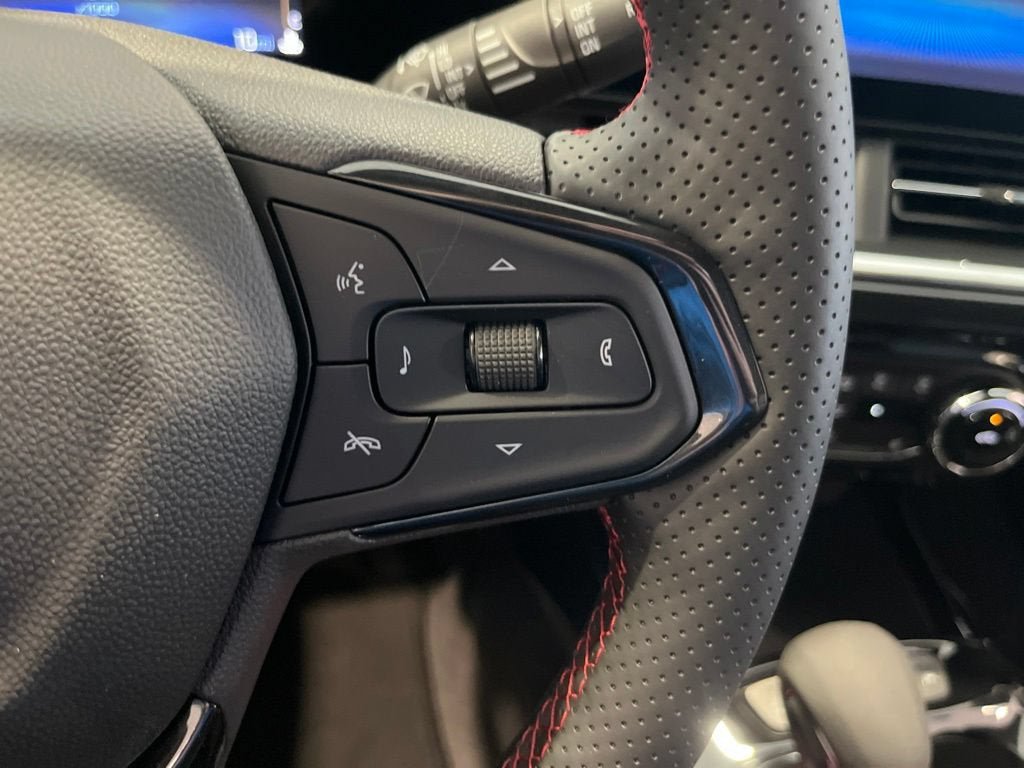 New 2026 Chevrolet Trax RS w/ Driver Confidence Package FWD image 18