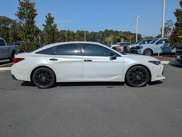 Used 2022 Toyota Avalon XSE FWD image 2