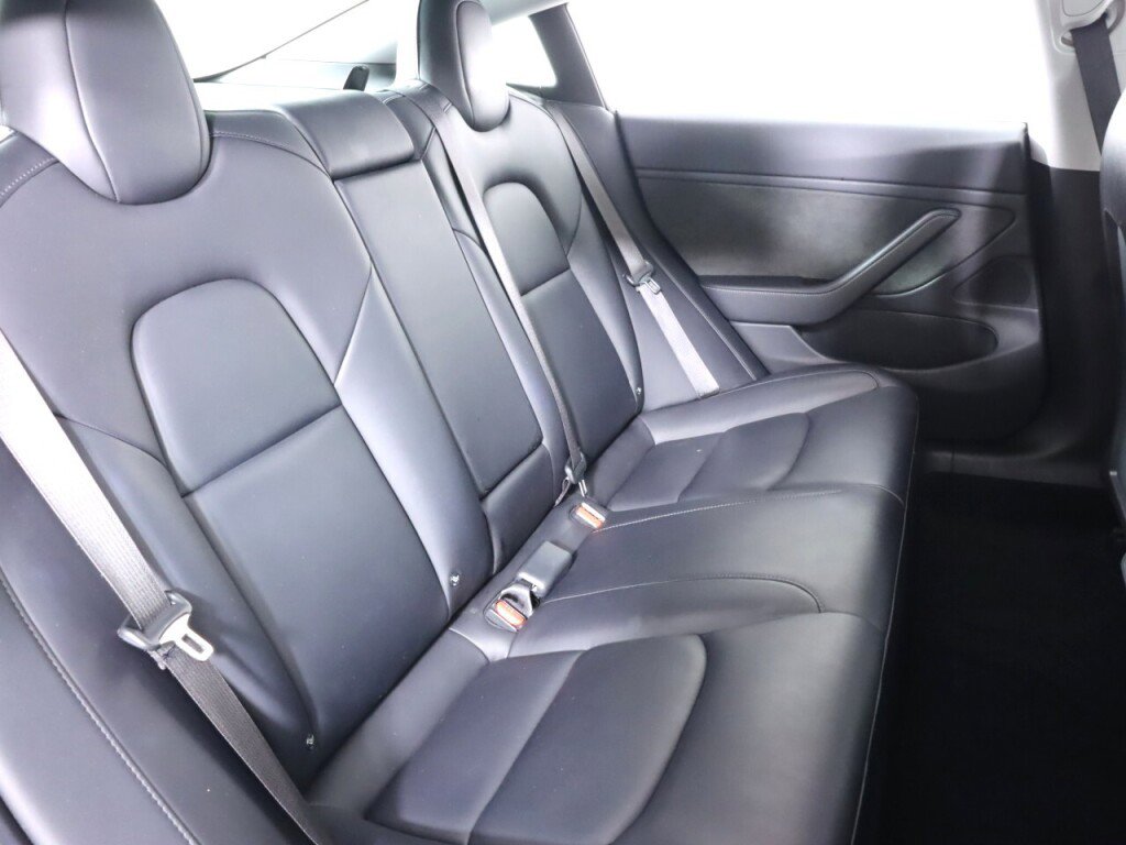 Used 2018 Tesla Model 3 Long Range image 39