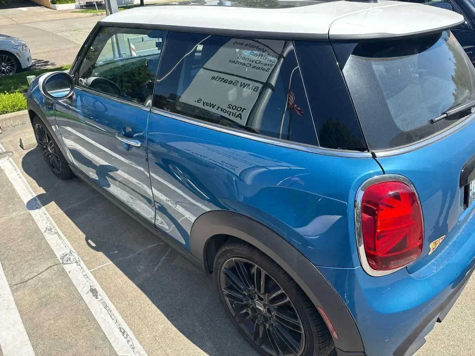 Used 2022 MINI Cooper 2-Door Hardtop FWD image 4