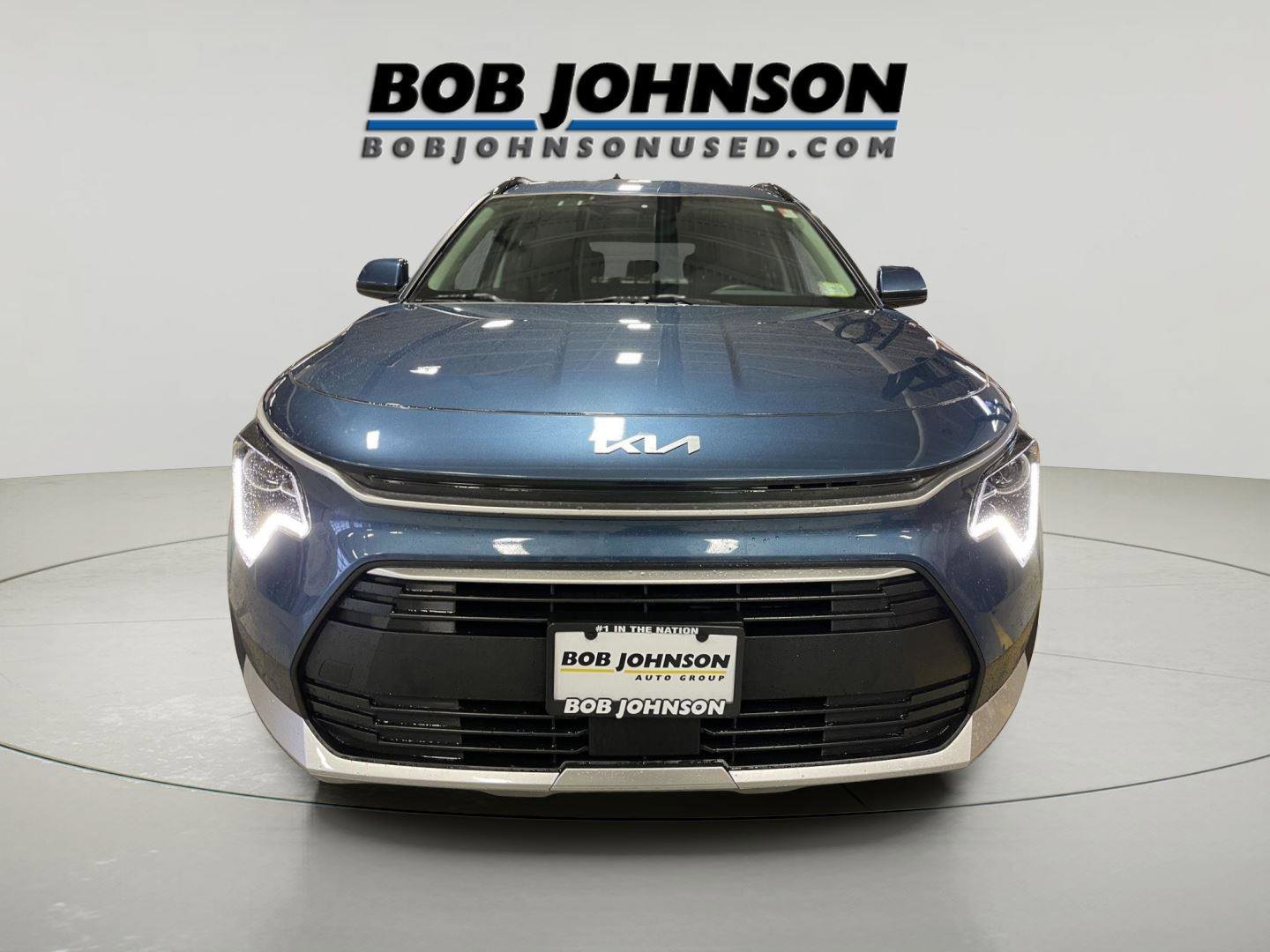 Used 2025 Kia Niro EX image 2