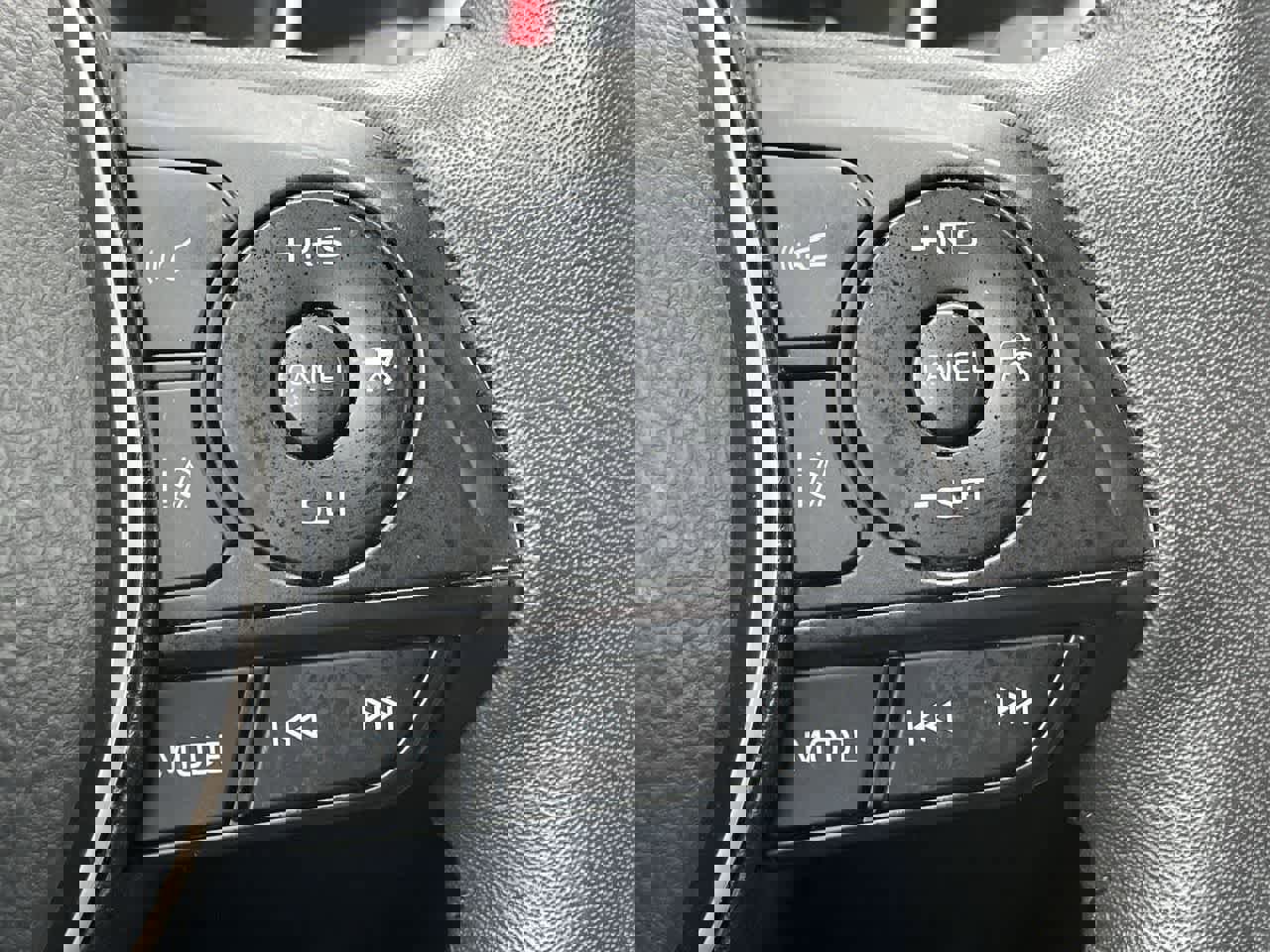 Used 2023 Toyota RAV4 XLE image 31