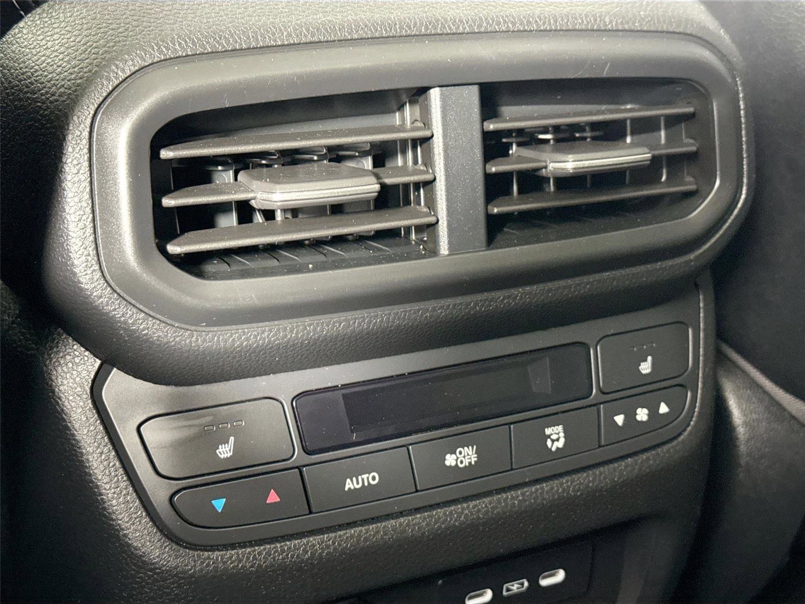 Used 2024 Honda Pilot Elite image 36