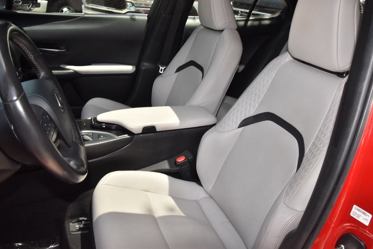 Used 2020 Lexus UX 200 w/ Premium Package FWD image 33