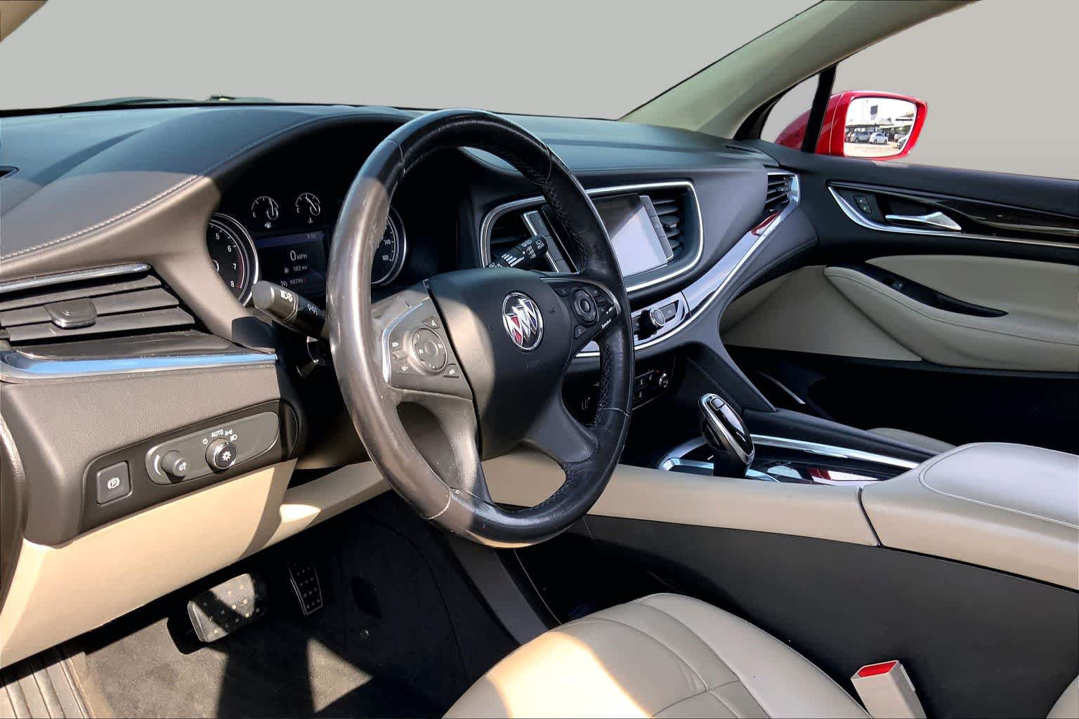 Used 2020 Buick Enclave Essence w/ LPO, Touring Package FWD image 17