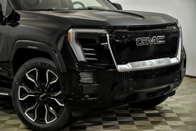 New 2025 GMC Sierra EV Denali image 2