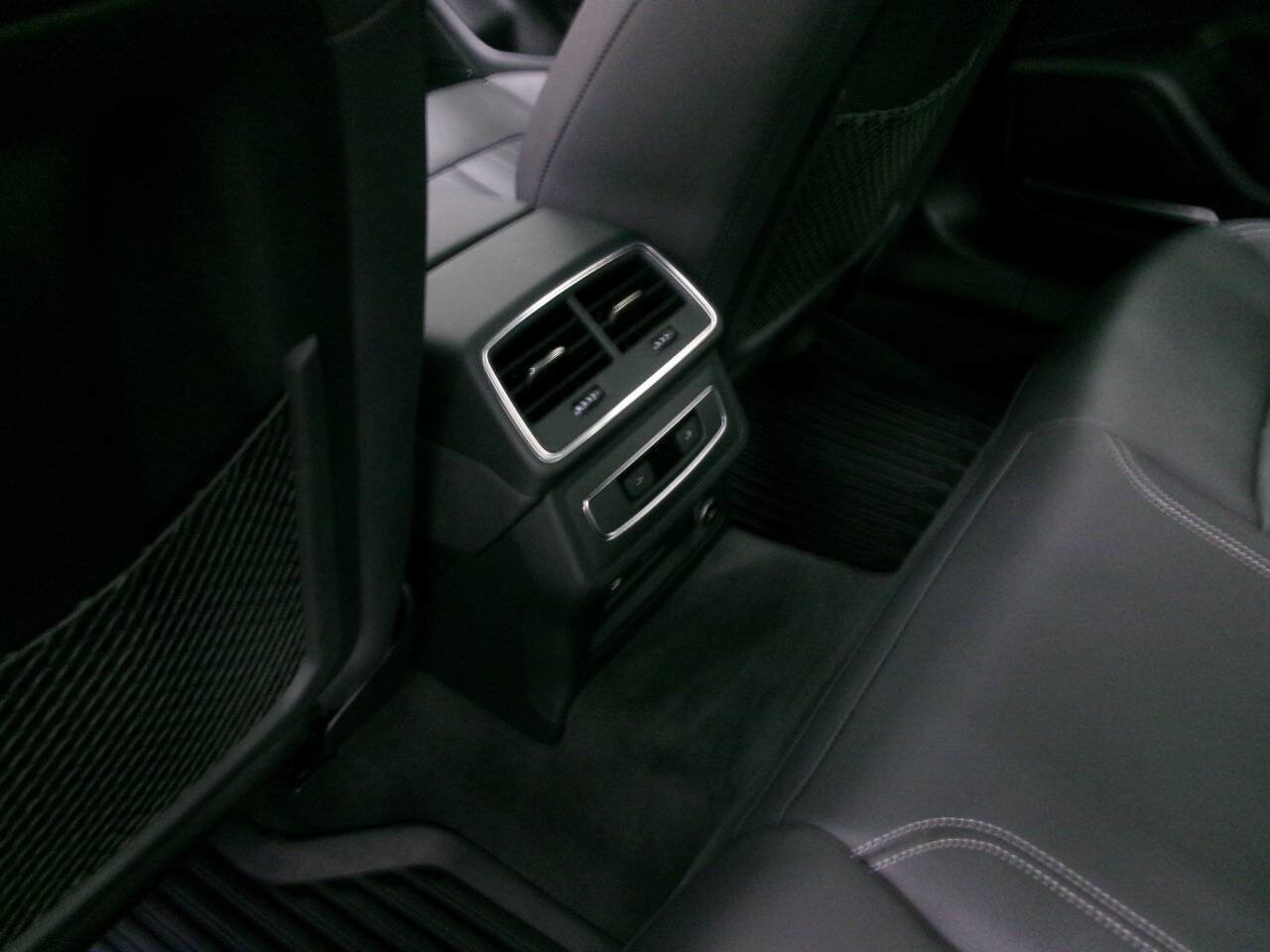 Used 2022 Audi A6 Premium Plus w/ Premium Plus Package image 23