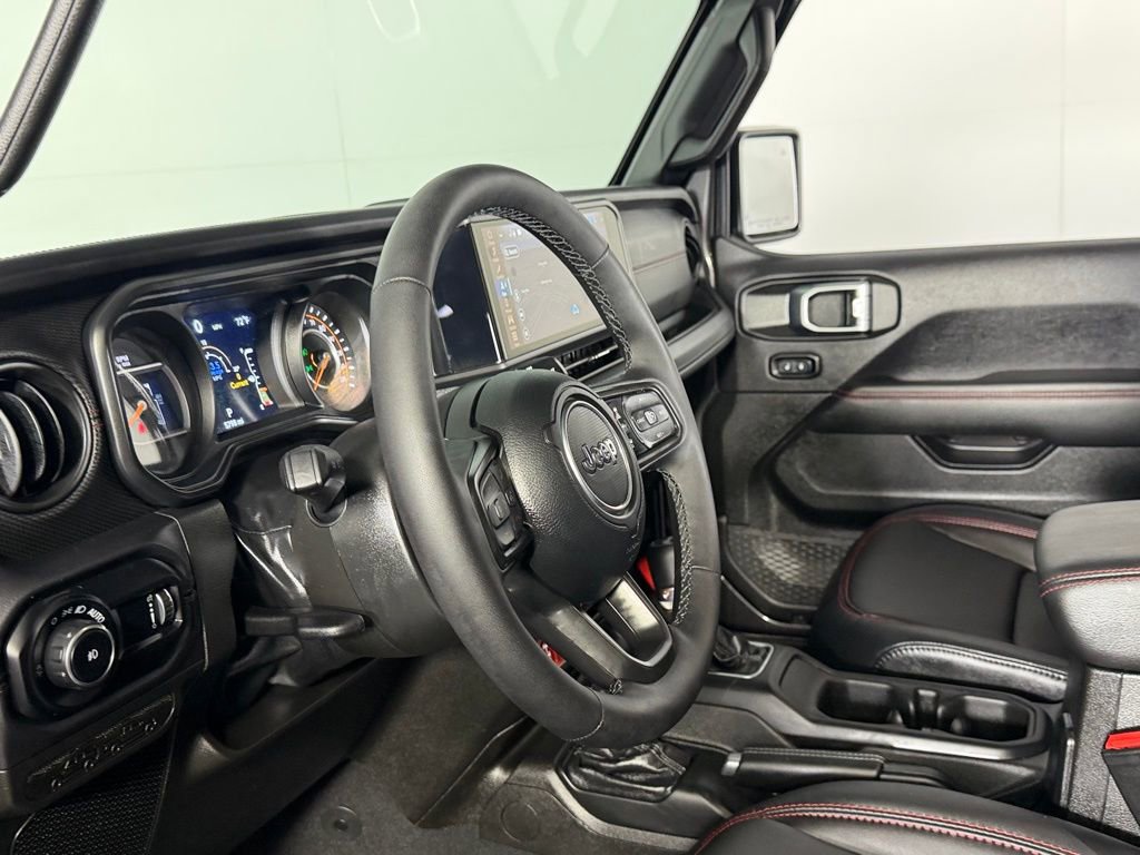 Certified 2025 Jeep Wrangler Unlimited Rubicon image 22
